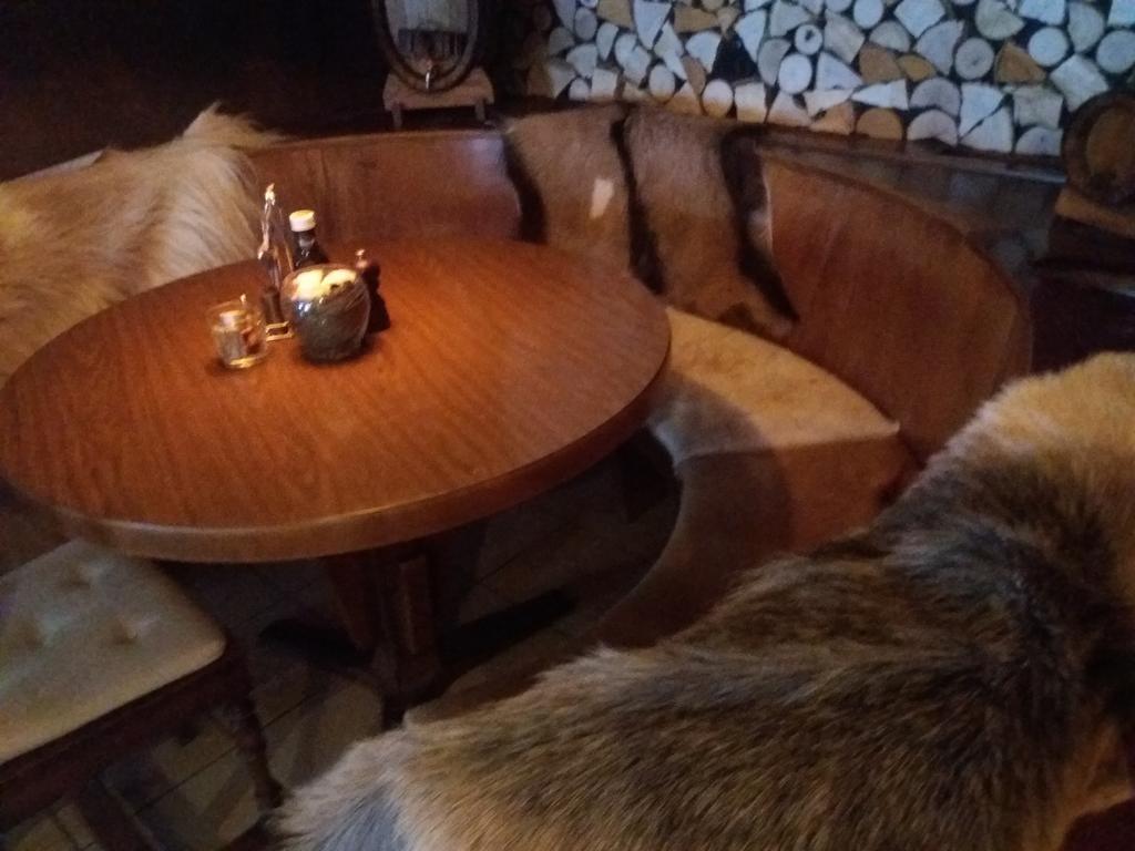 Hotel Schmitta Fiesch Ngoại thất bức ảnh