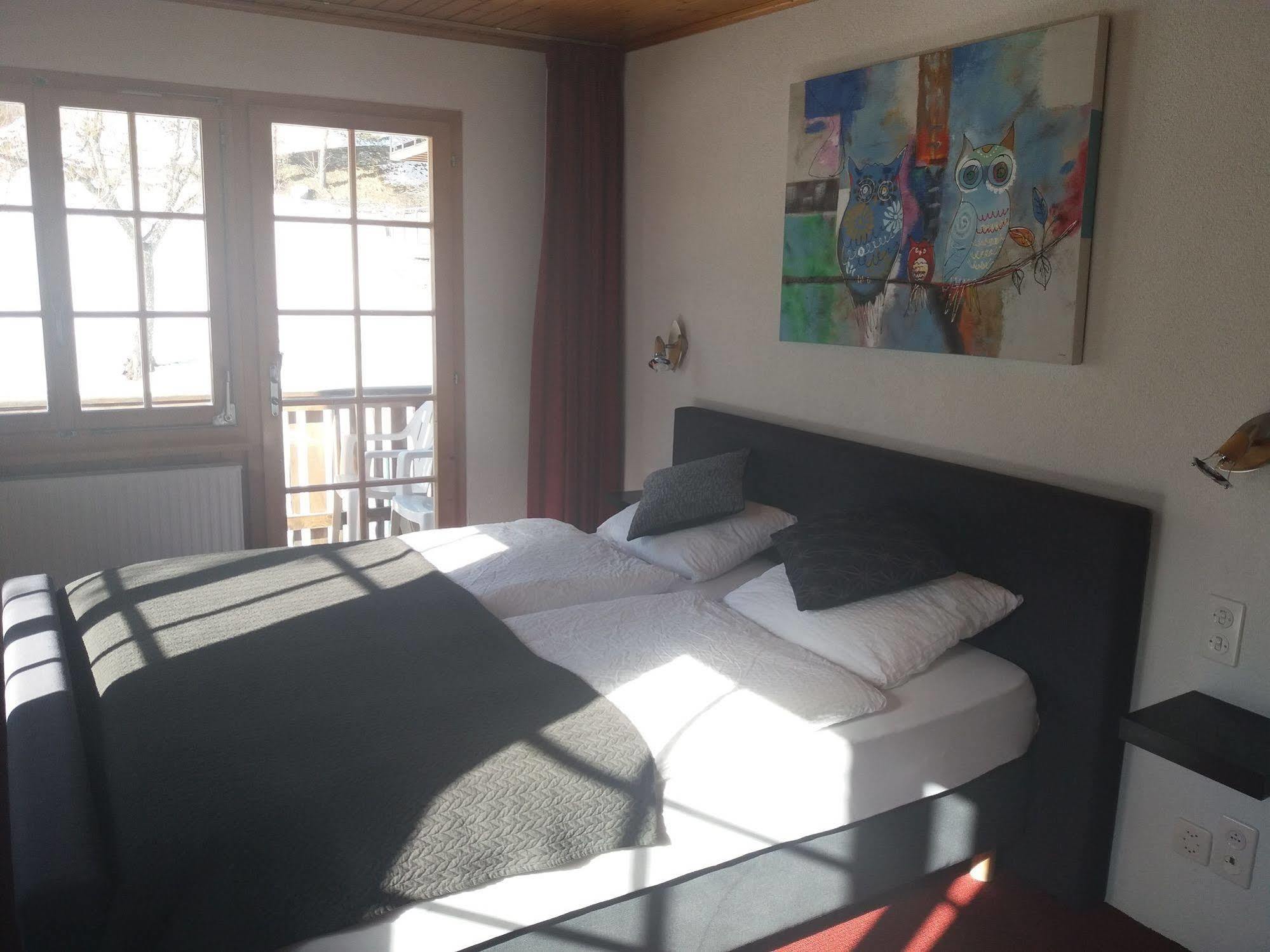 Hotel Schmitta Fiesch Ngoại thất bức ảnh