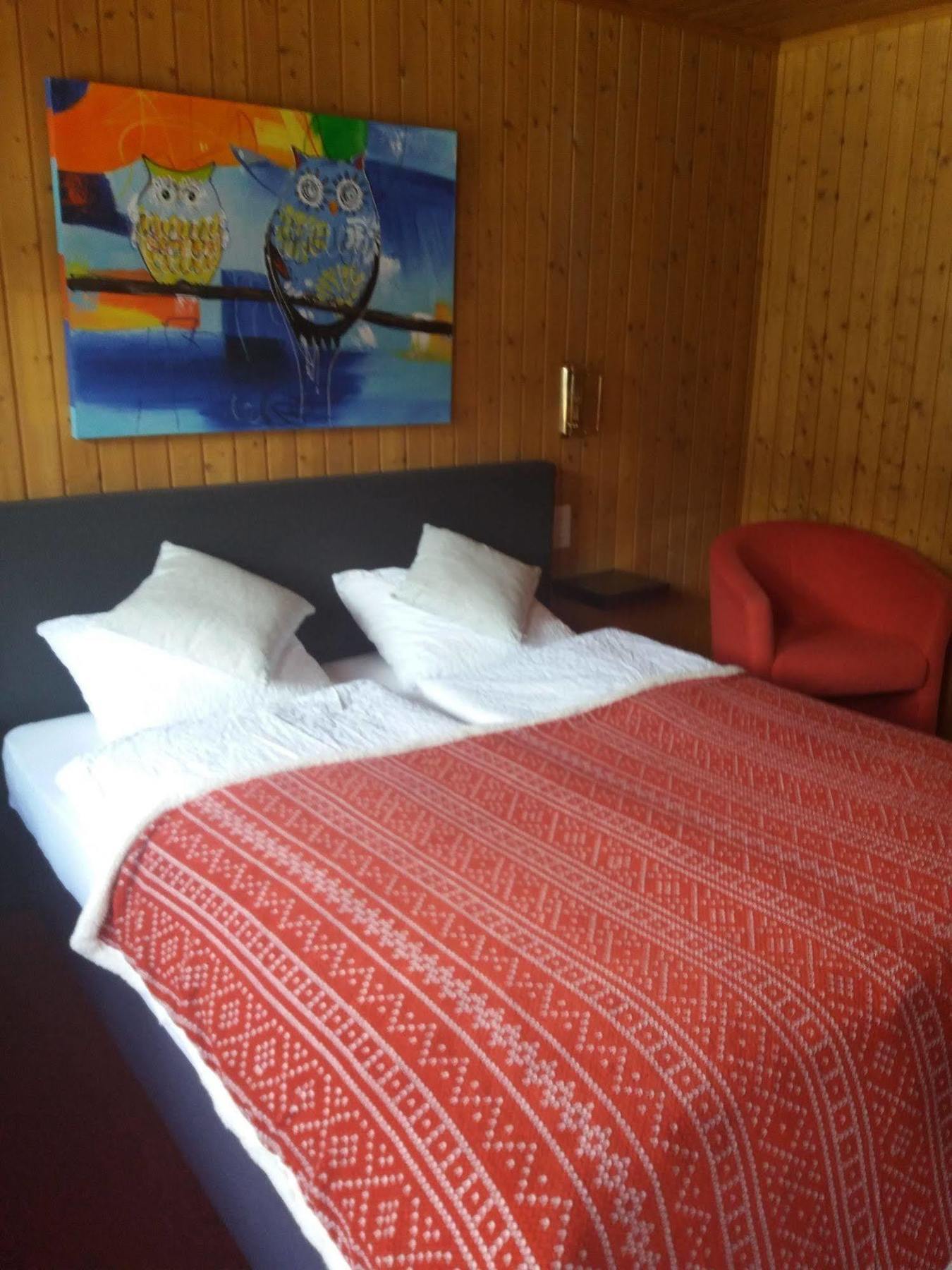 Hotel Schmitta Fiesch Ngoại thất bức ảnh