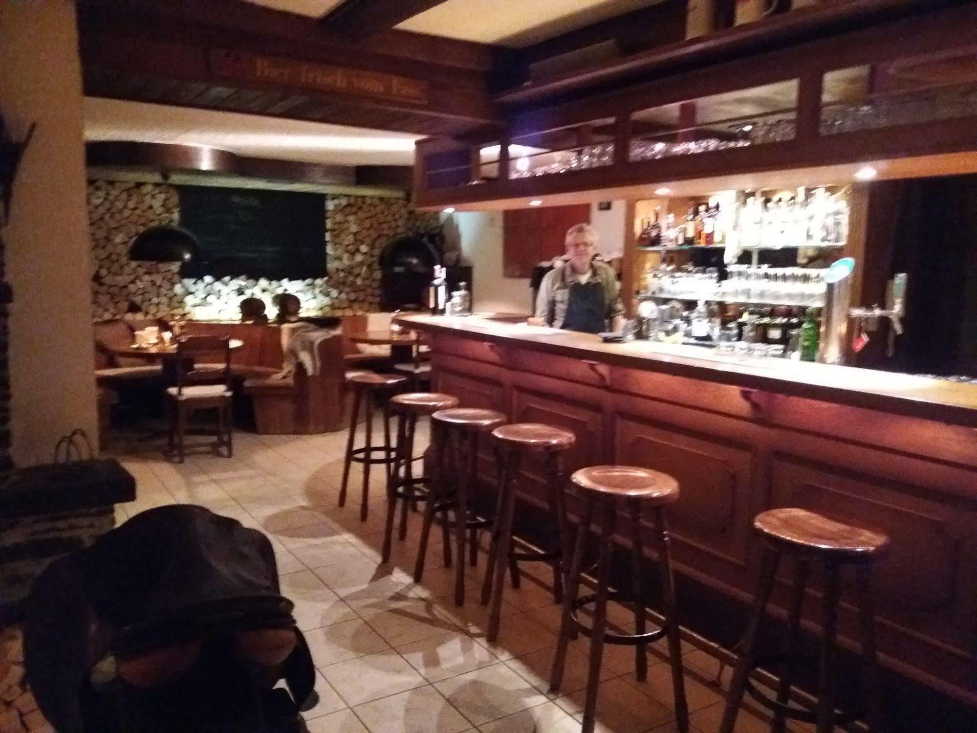 Hotel Schmitta Fiesch Ngoại thất bức ảnh